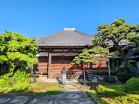 恩行寺の本殿・本堂