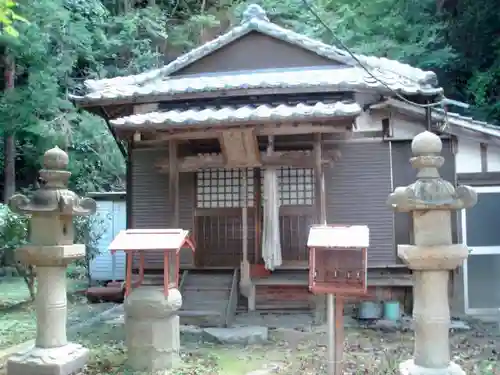 観音寺の本殿