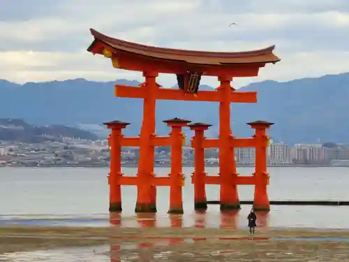 厳島神社の鳥居