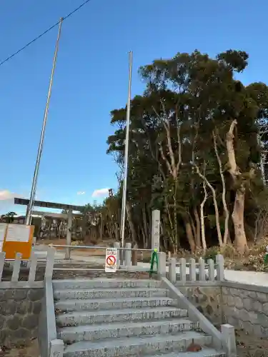 神明社（三ツ屋神明社）の{uncategorized: "未分類", other: "その他", undefined: "問題あり", building: "その他建物", grave: "お墓", sacred_gate: "鳥居", guardian: "狛犬", statue: "像", buddha: "仏像", history: "歴史", nature: "自然", garden: "庭園", animal: "動物", pagoda: "塔", temizu: "手水舎", mountain_gate: "山門・神門", sanctuary: "本殿・本堂", subordinate: "末社・摂社", art: "芸術", scenery: "景色", jizo: "地蔵", ema: "絵馬", goshuin: "御朱印", omikuji: "おみくじ", items: "授与品その他", amulet: "お守り", goshuincho: "御朱印帳", eats: "食事", festival: "お祭り", votive_dance: "神楽", shichigosan: "七五三参", wedding: "結婚式", experience: "体験その他", initially: "初詣", around: "周辺", anti_infection: "感染症対策"}