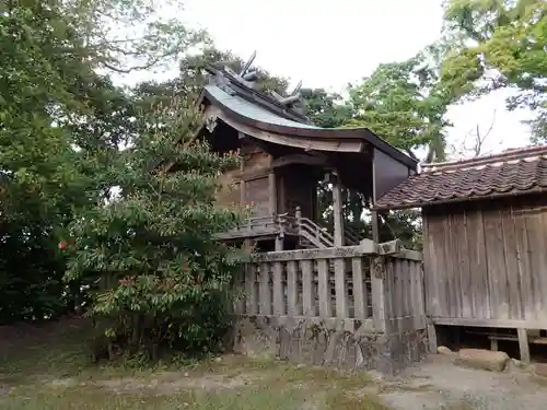 伊和神社の本殿