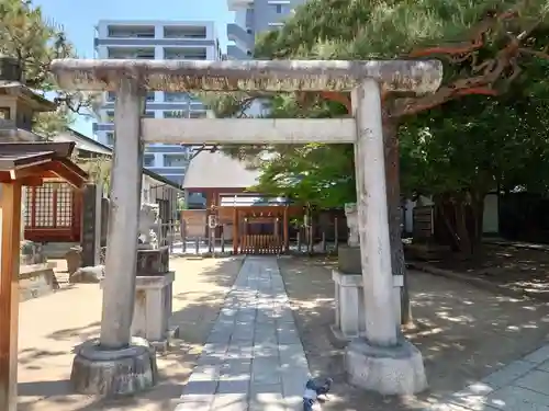 四柱神社の末社・摂社