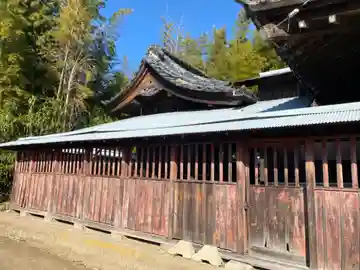 青毛五柱神社の本殿・本堂