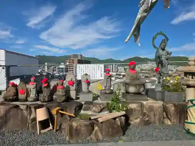 正観寺の{uncategorized: "未分類", other: "その他", undefined: "問題あり", building: "その他建物", grave: "お墓", sacred_gate: "鳥居", guardian: "狛犬", statue: "像", buddha: "仏像", history: "歴史", nature: "自然", garden: "庭園", animal: "動物", pagoda: "塔", temizu: "手水舎", mountain_gate: "山門・神門", sanctuary: "本殿・本堂", subordinate: "末社・摂社", art: "芸術", scenery: "景色", jizo: "地蔵", ema: "絵馬", goshuin: "御朱印", omikuji: "おみくじ", items: "授与品その他", amulet: "お守り", goshuincho: "御朱印帳", eats: "食事", festival: "お祭り", votive_dance: "神楽", shichigosan: "七五三参", wedding: "結婚式", experience: "体験その他", initially: "初詣", around: "周辺", anti_infection: "感染症対策"}