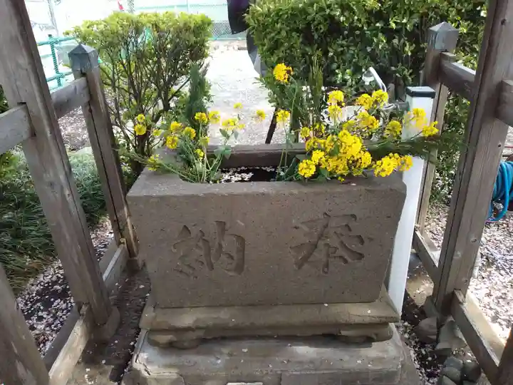 覚円坊(覺圓坊)の手水舎