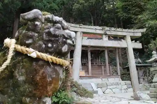 高天彦神社の狛犬