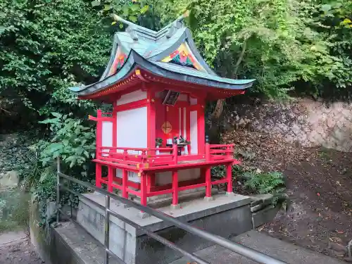 赤間神宮の{uncategorized: "未分類", other: "その他", undefined: "問題あり", building: "その他建物", grave: "お墓", sacred_gate: "鳥居", guardian: "狛犬", statue: "像", buddha: "仏像", history: "歴史", nature: "自然", garden: "庭園", animal: "動物", pagoda: "塔", temizu: "手水舎", mountain_gate: "山門・神門", sanctuary: "本殿・本堂", subordinate: "末社・摂社", art: "芸術", scenery: "景色", jizo: "地蔵", ema: "絵馬", goshuin: "御朱印", omikuji: "おみくじ", items: "授与品その他", amulet: "お守り", goshuincho: "御朱印帳", eats: "食事", festival: "お祭り", votive_dance: "神楽", shichigosan: "七五三参", wedding: "結婚式", experience: "体験その他", initially: "初詣", around: "周辺", anti_infection: "感染症対策"}