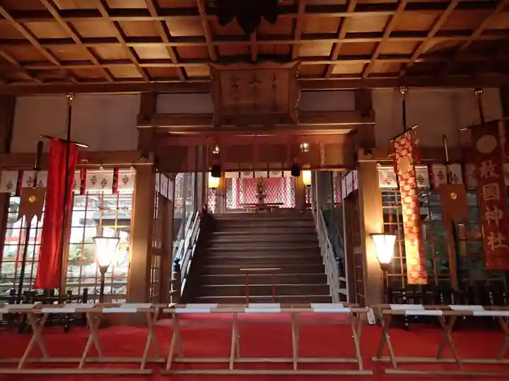 敢國神社の本殿・本堂