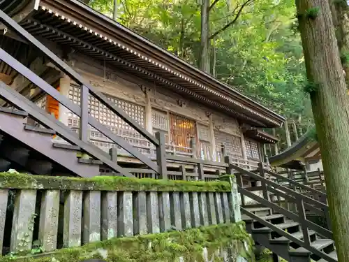 諏訪大社の本殿・本堂