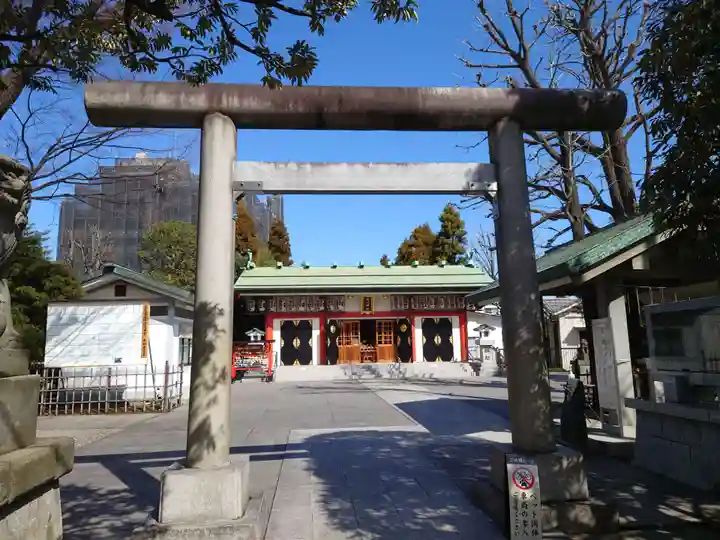 池袋氷川神社の鳥居