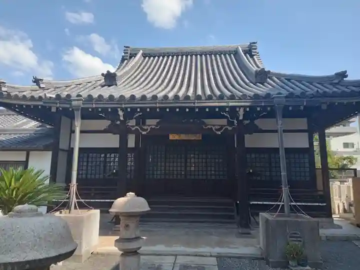 白雲寺の本殿・本堂