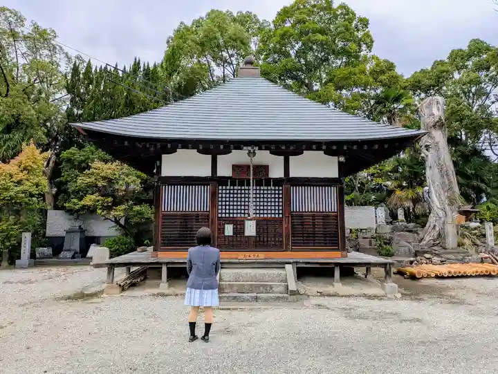 吉祥草寺の本殿・本堂