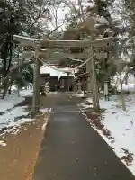 飯貝熊野神社の{uncategorized: "未分類", other: "その他", undefined: "問題あり", building: "その他建物", grave: "お墓", sacred_gate: "鳥居", guardian: "狛犬", statue: "像", buddha: "仏像", history: "歴史", nature: "自然", garden: "庭園", animal: "動物", pagoda: "塔", temizu: "手水舎", mountain_gate: "山門・神門", sanctuary: "本殿・本堂", subordinate: "末社・摂社", art: "芸術", scenery: "景色", jizo: "地蔵", ema: "絵馬", goshuin: "御朱印", omikuji: "おみくじ", items: "授与品その他", amulet: "お守り", goshuincho: "御朱印帳", eats: "食事", festival: "お祭り", votive_dance: "神楽", shichigosan: "七五三参", wedding: "結婚式", experience: "体験その他", initially: "初詣", around: "周辺", anti_infection: "感染症対策"}
