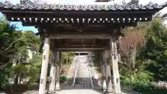 東漸寺の山門