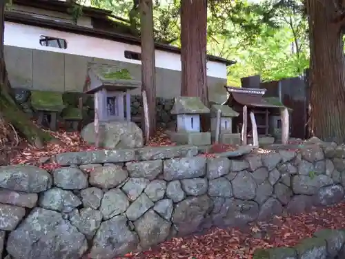 若宮八幡社の末社