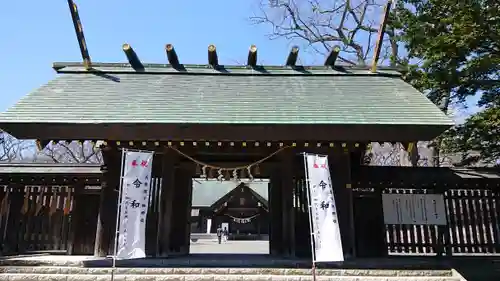 千歳神社の山門・神門