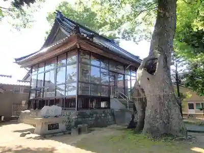 楢本神社の本殿・本堂