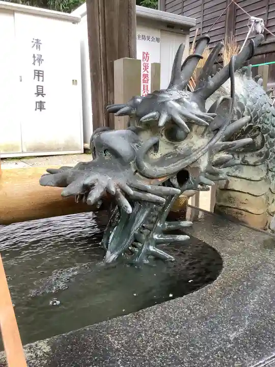 内々神社の手水舎