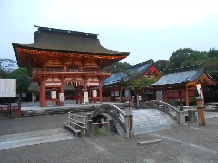 津島神社の山門・神門