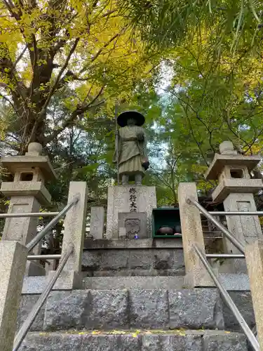 鷲林寺の像