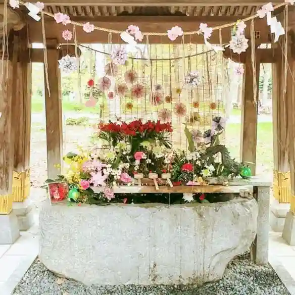 彌彦神社 (伊夜日子神社)の手水舎