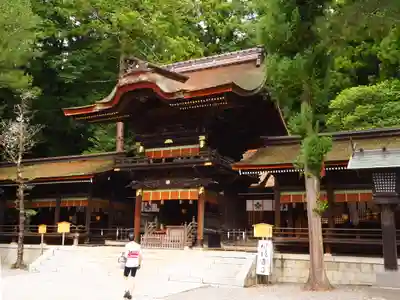 諏訪大社下社秋宮の本殿・本堂