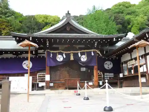 鶴羽根神社の本殿