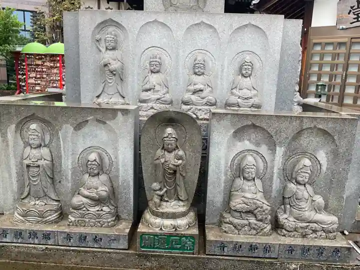 間々観音(龍音寺)の仏像