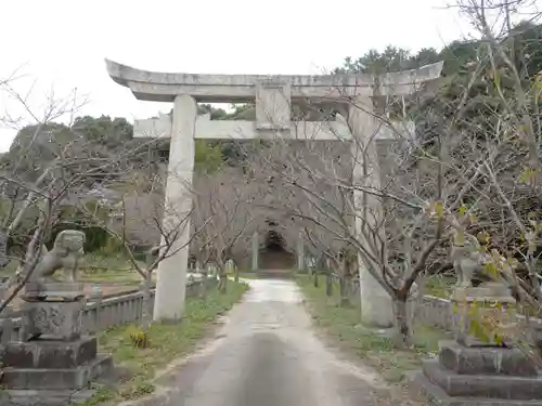 岩屋神社の鳥居