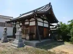 神明社の本殿