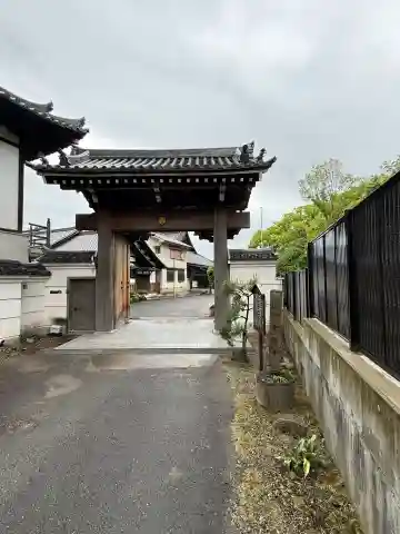 念仏寺の{uncategorized: "未分類", other: "その他", undefined: "問題あり", building: "その他建物", grave: "お墓", sacred_gate: "鳥居", guardian: "狛犬", statue: "像", buddha: "仏像", history: "歴史", nature: "自然", garden: "庭園", animal: "動物", pagoda: "塔", temizu: "手水舎", mountain_gate: "山門・神門", sanctuary: "本殿・本堂", subordinate: "末社・摂社", art: "芸術", scenery: "景色", jizo: "地蔵", ema: "絵馬", goshuin: "御朱印", omikuji: "おみくじ", items: "授与品その他", amulet: "お守り", goshuincho: "御朱印帳", eats: "食事", festival: "お祭り", votive_dance: "神楽", shichigosan: "七五三参", wedding: "結婚式", experience: "体験その他", initially: "初詣", around: "周辺", anti_infection: "感染症対策"}