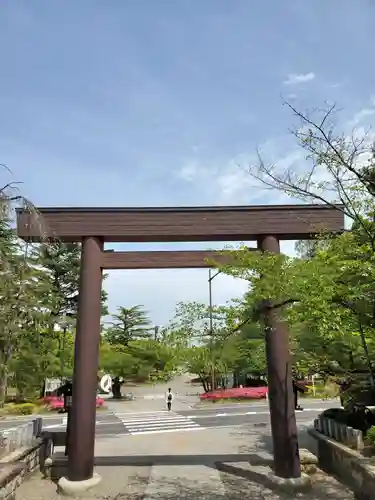 開成山大神宮の鳥居