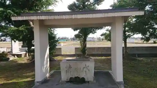 八龍社（稲島）の手水舎