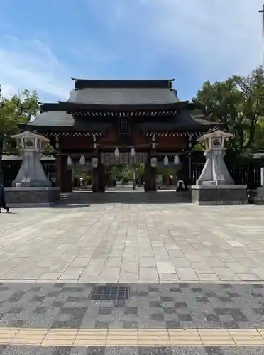 湊川神社の山門