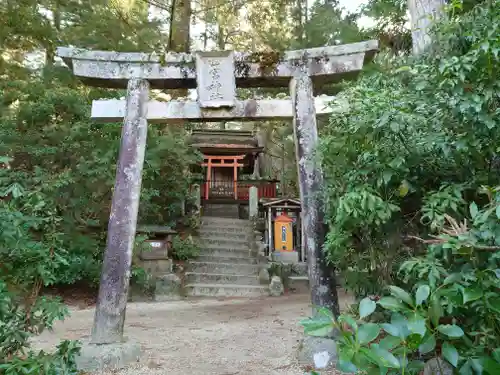 四宮神社の鳥居