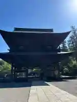 円覚寺の{uncategorized: "未分類", other: "その他", undefined: "問題あり", building: "その他建物", grave: "お墓", sacred_gate: "鳥居", guardian: "狛犬", statue: "像", buddha: "仏像", history: "歴史", nature: "自然", garden: "庭園", animal: "動物", pagoda: "塔", temizu: "手水舎", mountain_gate: "山門・神門", sanctuary: "本殿・本堂", subordinate: "末社・摂社", art: "芸術", scenery: "景色", jizo: "地蔵", ema: "絵馬", goshuin: "御朱印", omikuji: "おみくじ", items: "授与品その他", amulet: "お守り", goshuincho: "御朱印帳", eats: "食事", festival: "お祭り", votive_dance: "神楽", shichigosan: "七五三参", wedding: "結婚式", experience: "体験その他", initially: "初詣", around: "周辺", anti_infection: "感染症対策"}