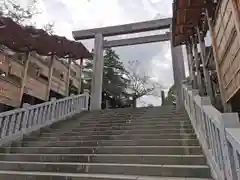 伊勢山皇大神宮の鳥居