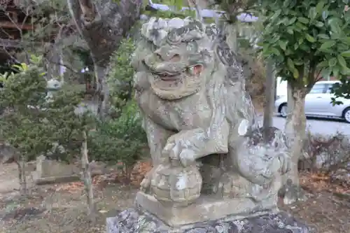 王宮伊豆神社の狛犬