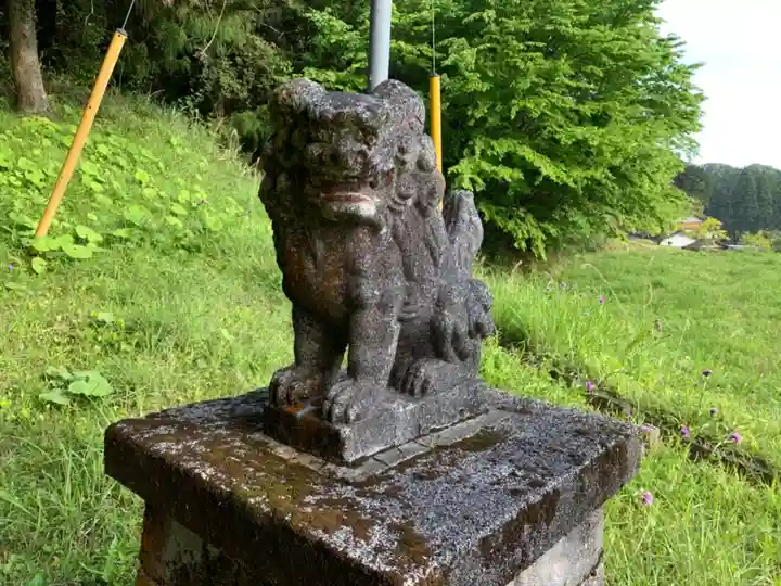 熊野神社の狛犬