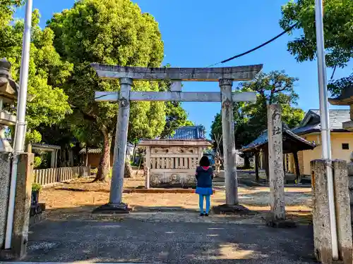 河葉社の鳥居