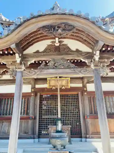 護国寺の本殿・本堂