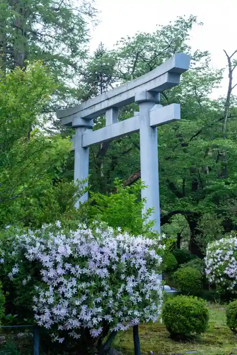 彌彦神社の鳥居