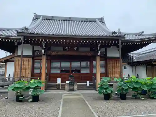 上行寺の本殿・本堂