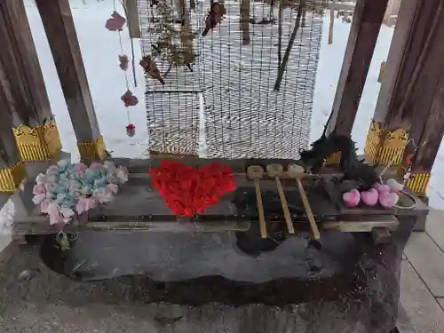 彌彦神社　(伊夜日子神社)の手水舎