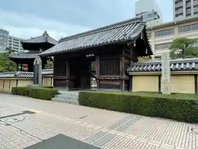 東長寺の山門・神門