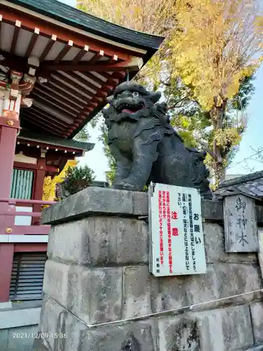 諏訪神社の狛犬