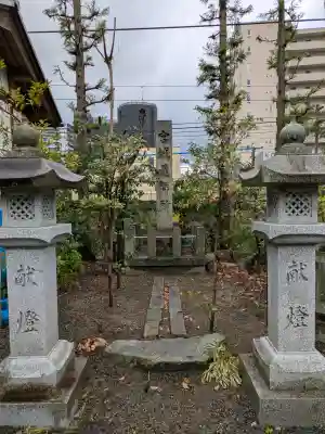 九帝王宮 萱野神社の{uncategorized: "未分類", other: "その他", undefined: "問題あり", building: "その他建物", grave: "お墓", sacred_gate: "鳥居", guardian: "狛犬", statue: "像", buddha: "仏像", history: "歴史", nature: "自然", garden: "庭園", animal: "動物", pagoda: "塔", temizu: "手水舎", mountain_gate: "山門・神門", sanctuary: "本殿・本堂", subordinate: "末社・摂社", art: "芸術", scenery: "景色", jizo: "地蔵", ema: "絵馬", goshuin: "御朱印", omikuji: "おみくじ", items: "授与品その他", amulet: "お守り", goshuincho: "御朱印帳", eats: "食事", festival: "お祭り", votive_dance: "神楽", shichigosan: "七五三参", wedding: "結婚式", experience: "体験その他", initially: "初詣", around: "周辺", anti_infection: "感染症対策"}