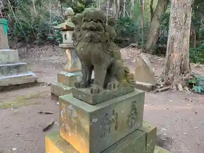 刀八神社の狛犬