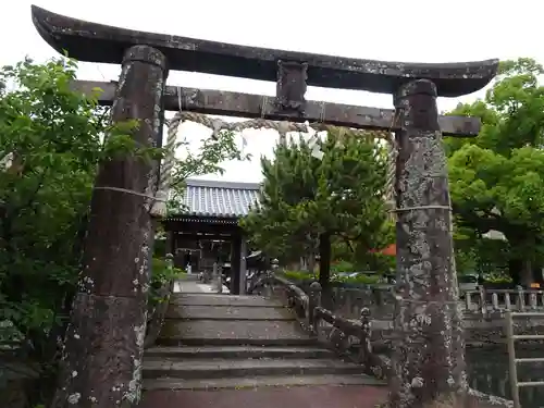 本庄神社の鳥居