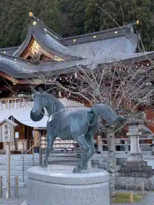 丹生川上神社（上社）の{uncategorized: "未分類", other: "その他", undefined: "問題あり", building: "その他建物", grave: "お墓", sacred_gate: "鳥居", guardian: "狛犬", statue: "像", buddha: "仏像", history: "歴史", nature: "自然", garden: "庭園", animal: "動物", pagoda: "塔", temizu: "手水舎", mountain_gate: "山門・神門", sanctuary: "本殿・本堂", subordinate: "末社・摂社", art: "芸術", scenery: "景色", jizo: "地蔵", ema: "絵馬", goshuin: "御朱印", omikuji: "おみくじ", items: "授与品その他", amulet: "お守り", goshuincho: "御朱印帳", eats: "食事", festival: "お祭り", votive_dance: "神楽", shichigosan: "七五三参", wedding: "結婚式", experience: "体験その他", initially: "初詣", around: "周辺", anti_infection: "感染症対策"}